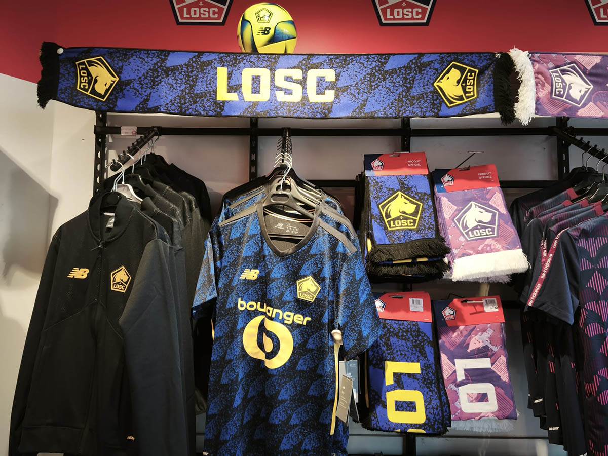 Klupska prodavnica Lil (7).jpg