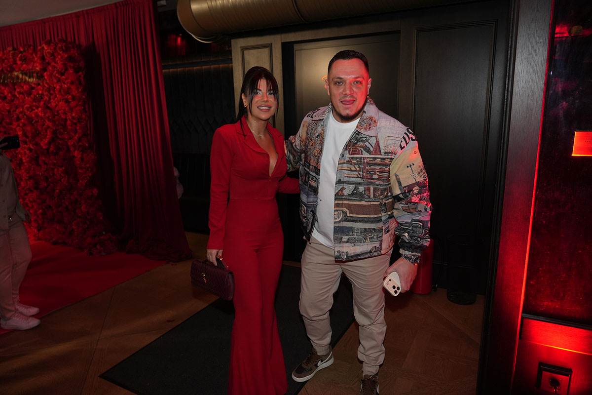 Nenad Marinković Gastoz devojka (4).jpg