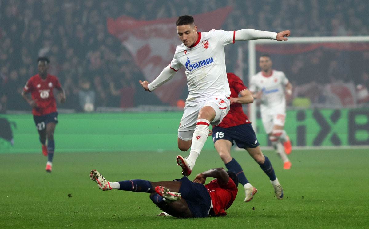 Lil - Crvena Zvezda (3).jpg