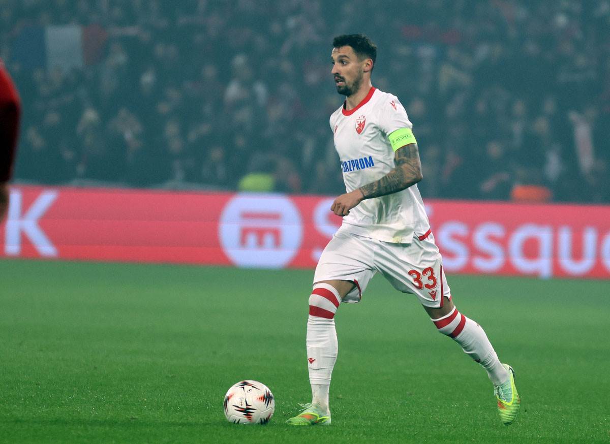 Rade Krunić na utakmici Zvezda Lil