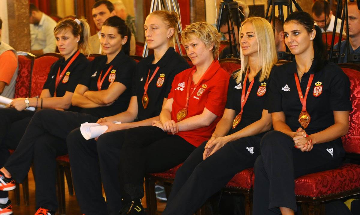 Milica Dabović i Marina Maljković (5).jpg