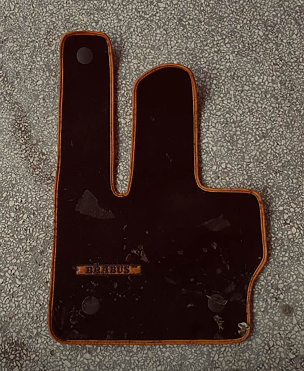 Baka Prase ukradene stvari iz zapaljenog auta (4).jpg