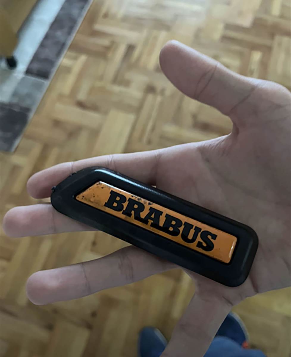 Baka Prase ukradene stvari iz zapaljenog auta (6).jpg