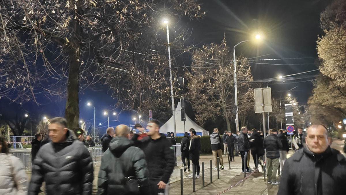 Čair pres početak meča Partizan - Mega (6).jpg