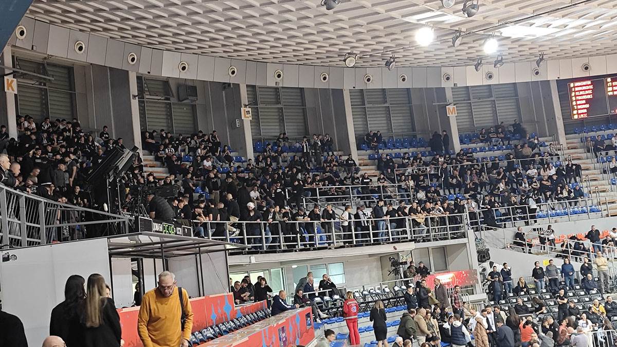 Čair pres početak meča Partizan - Mega (1).jpg