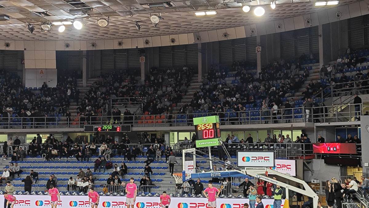 Čair pres početak meča Partizan - Mega (3).jpg