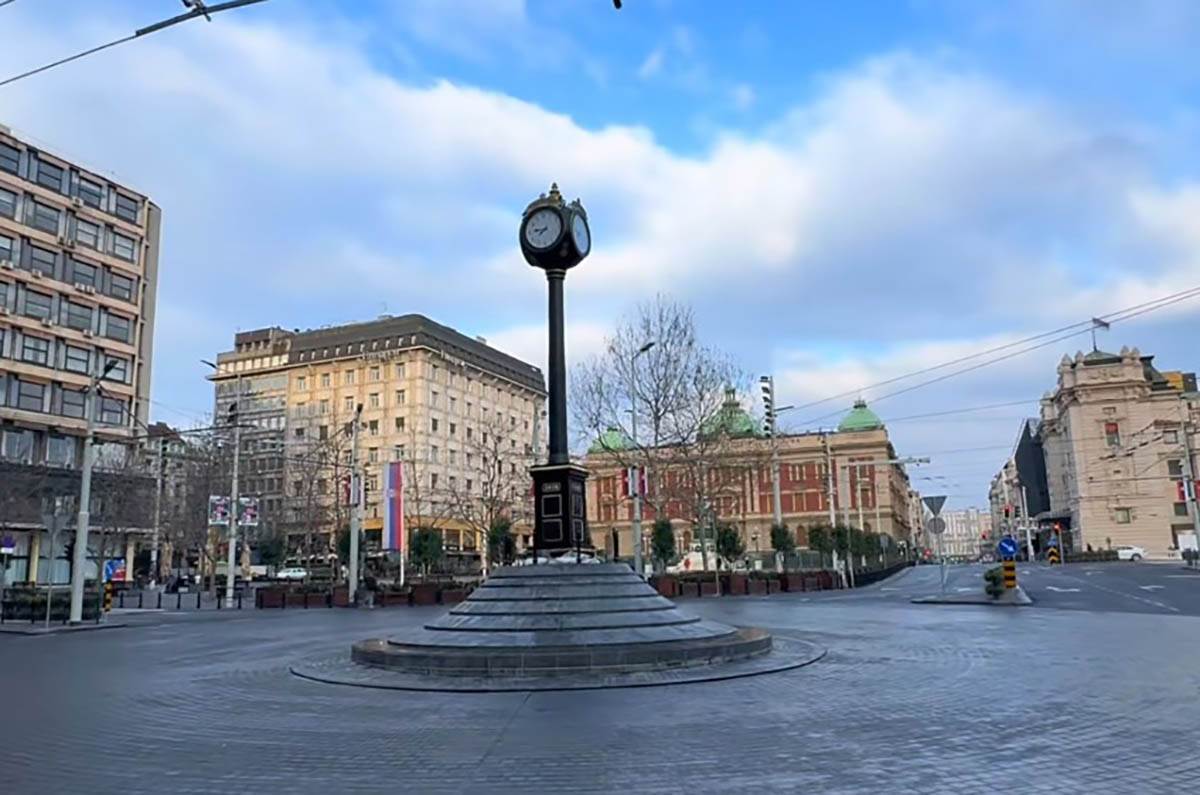 beogradski sat na trgu republike (5).jpg