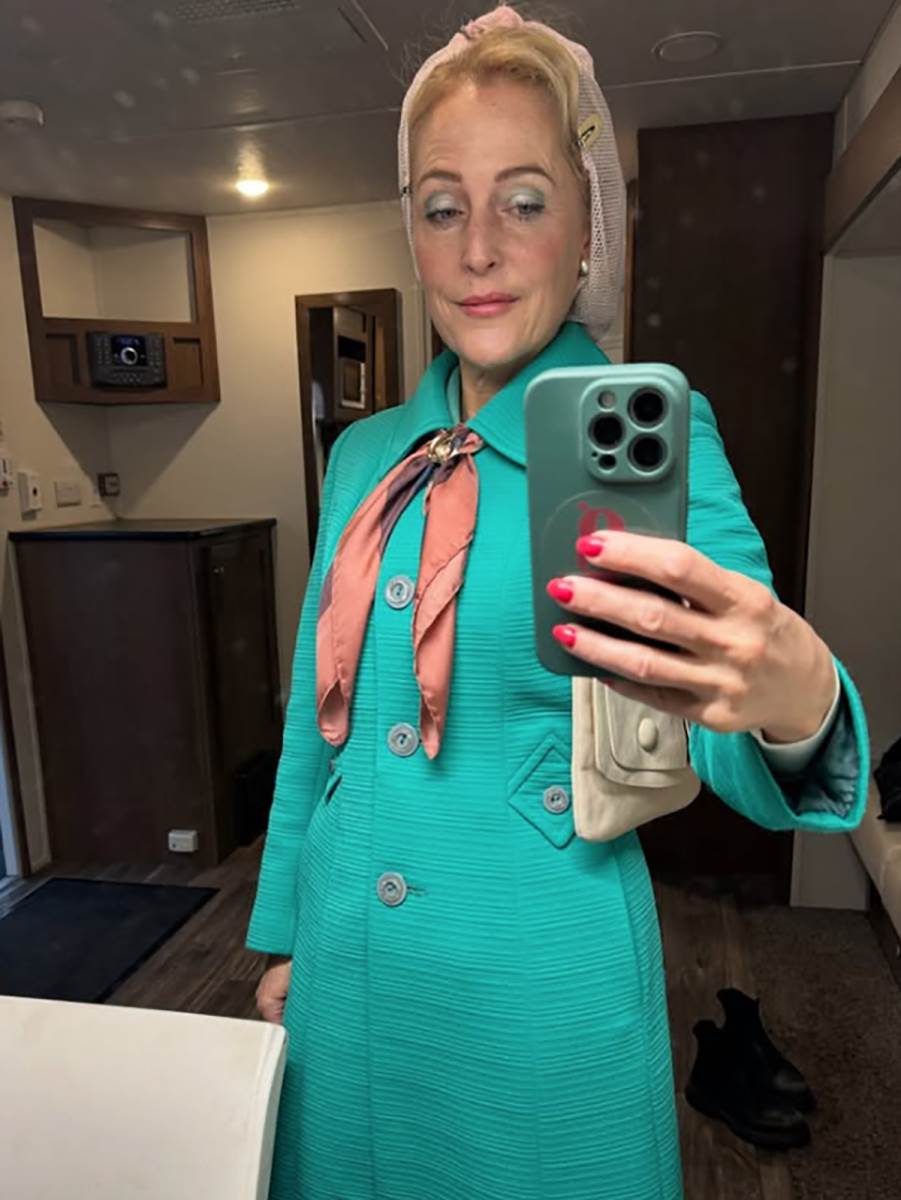 Džilijen Anderson (3).png