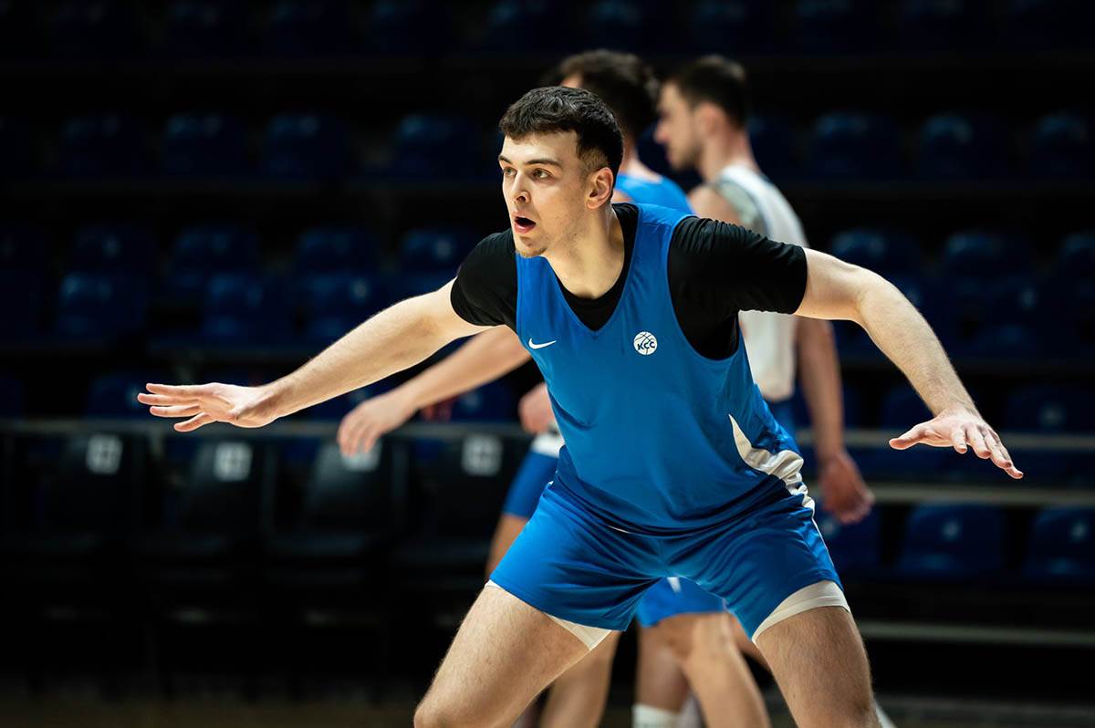 Okupljanje košarkaša Srbije pred meč sa Turskom (3).jpg