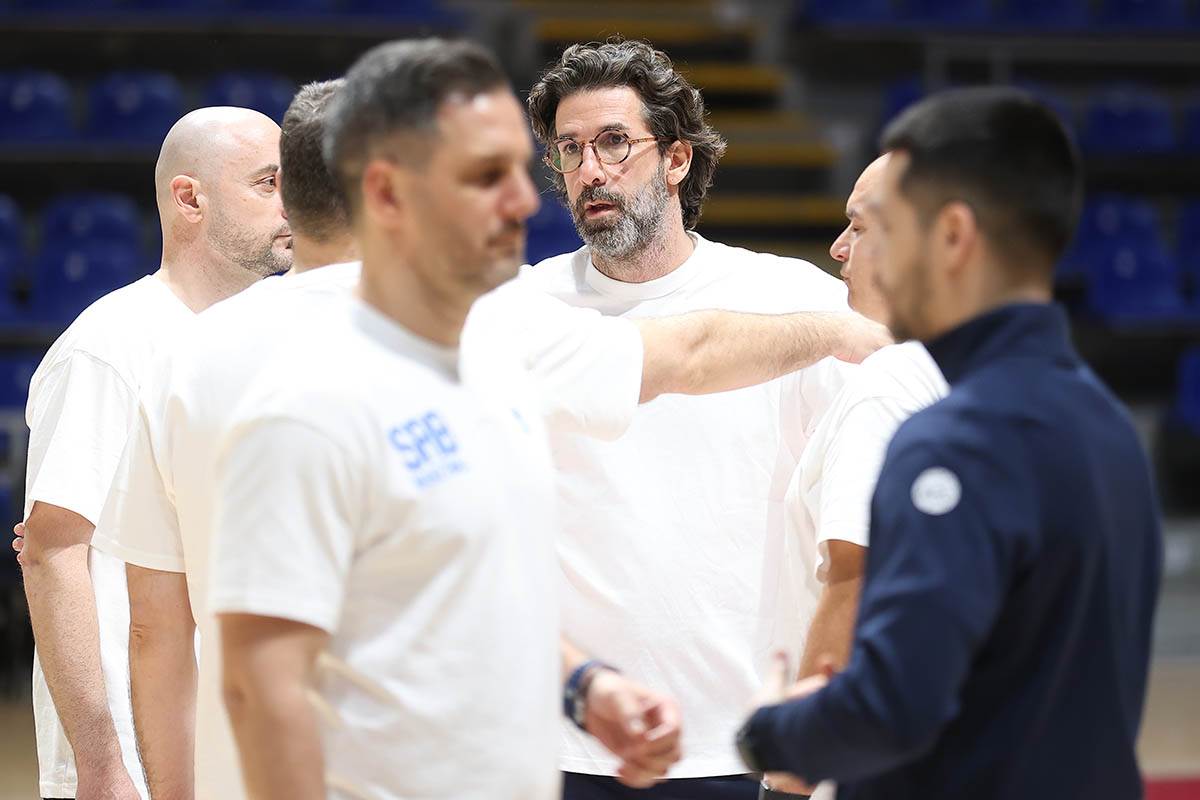 Okupljanje reprezentacije Srbije (1).jpg