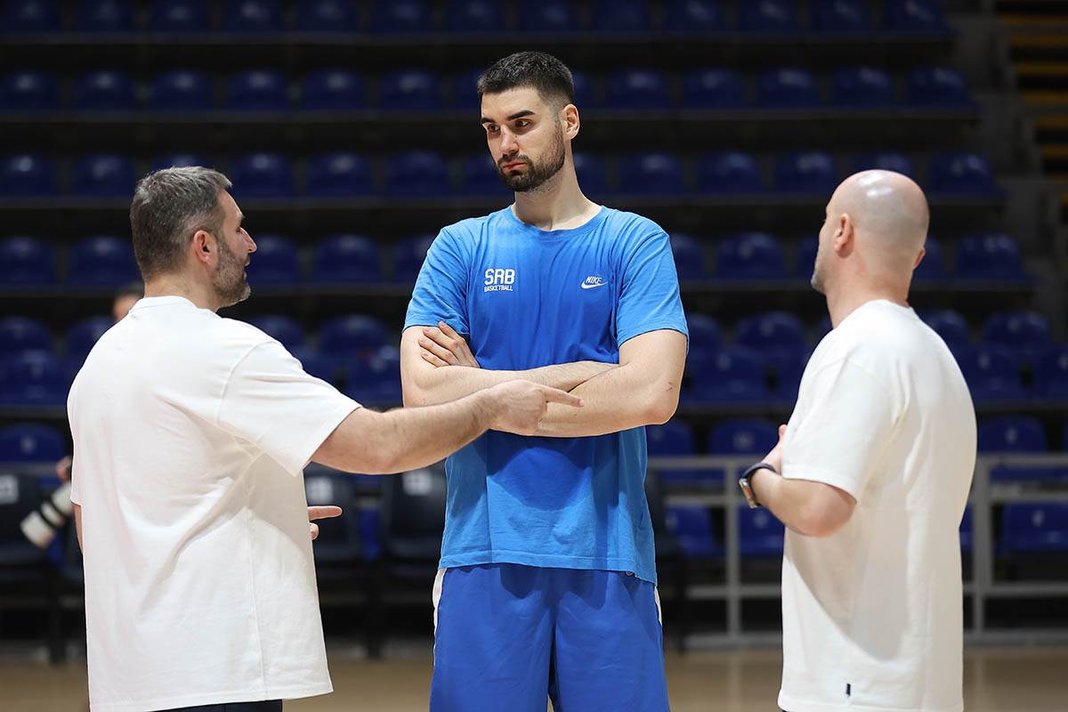 Okupljanje reprezentacije Srbije (7).jpg