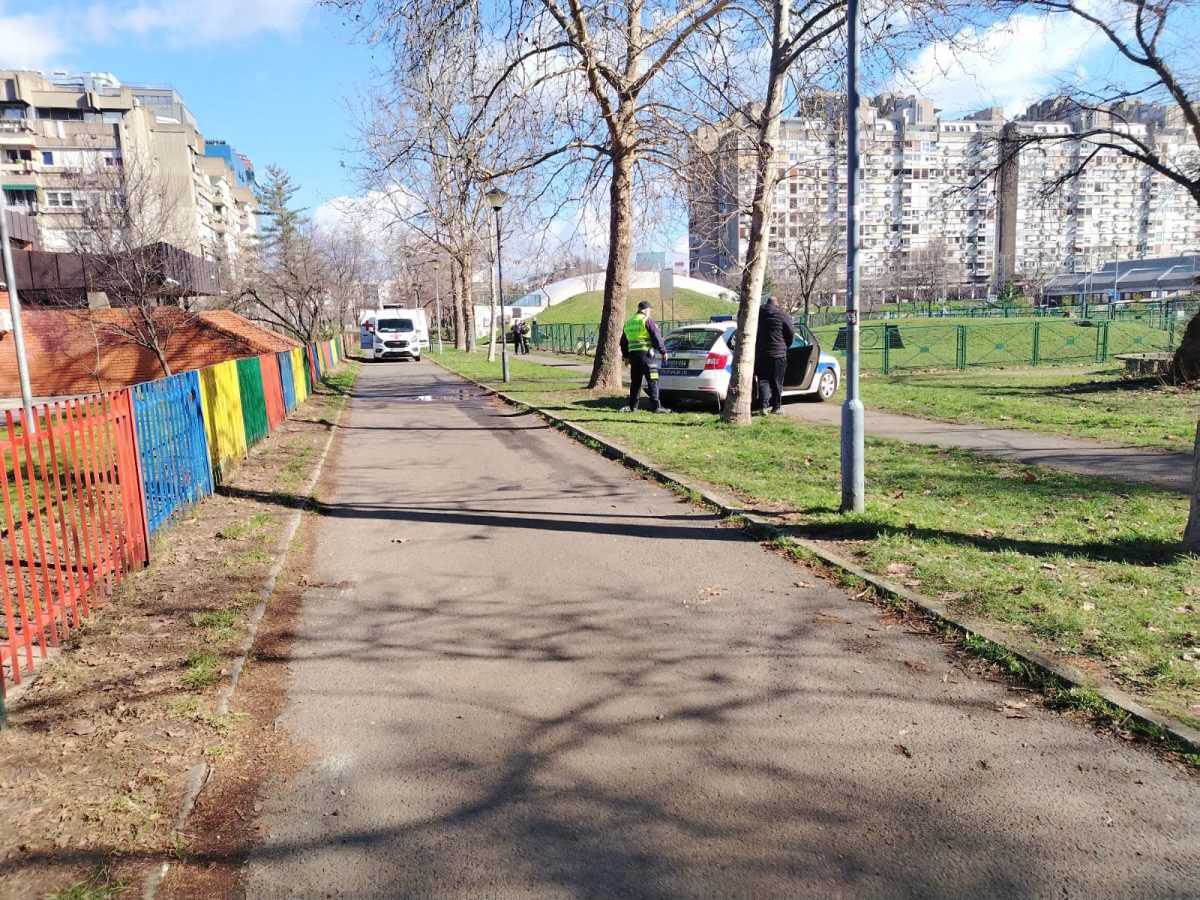 Prve slike saobraćajne nesreće na Novom Beogradu (6).jpg