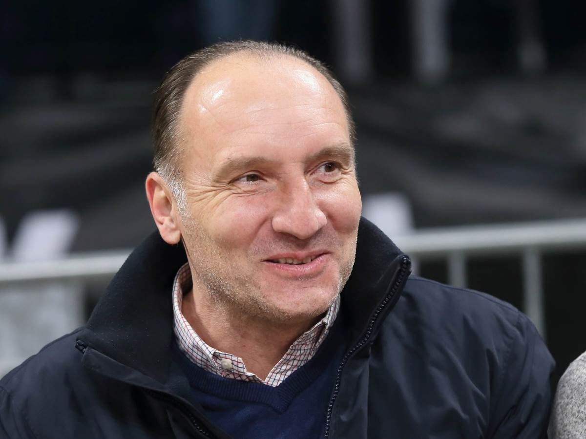 Trener Partizana Damir Čakar.