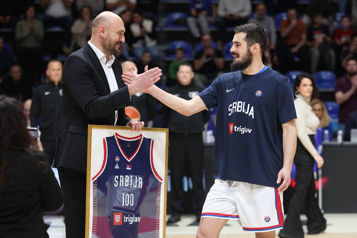 100. meč Nikole Kalinića u dresu reprezentacije.jpg