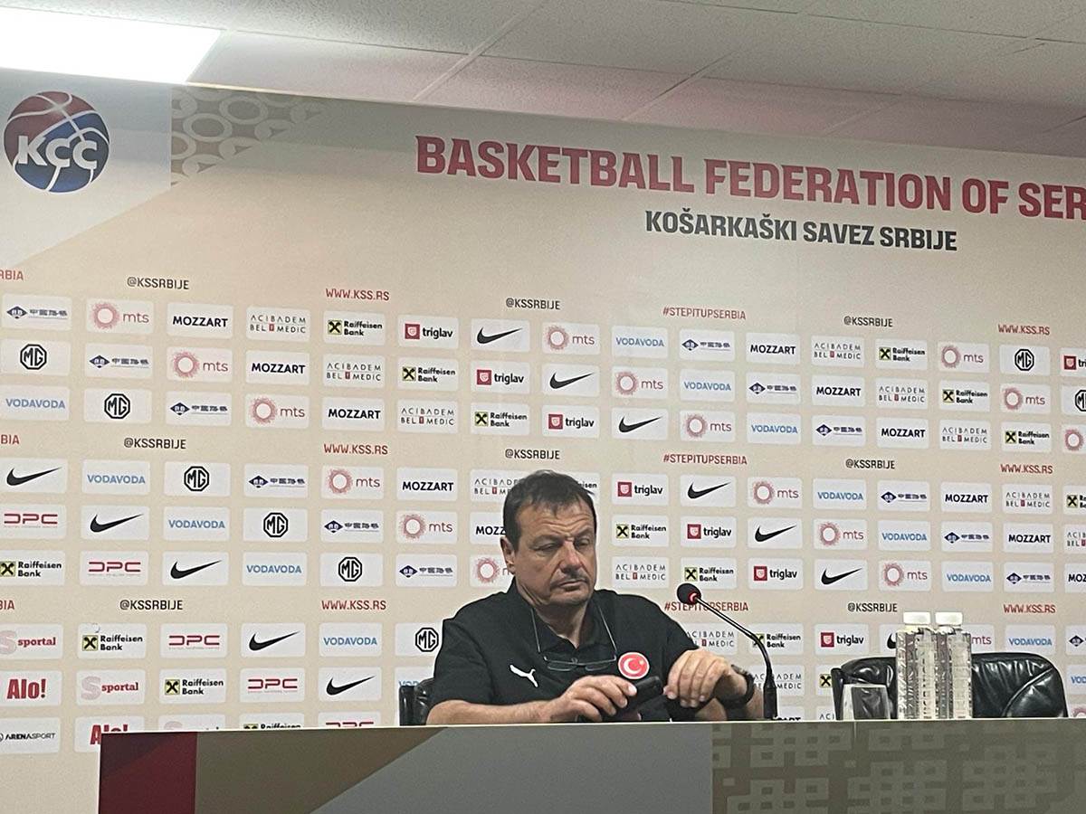 Ataman i Osman na konferenciji (2).jpg