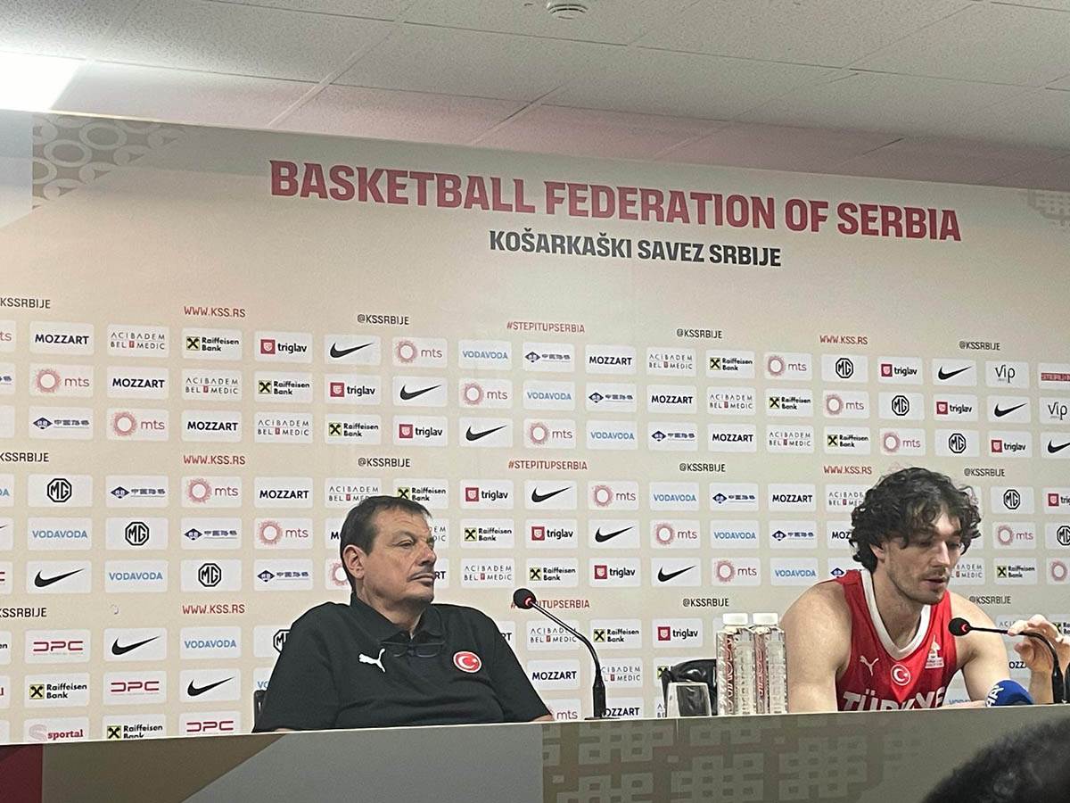 Ataman i Osman na konferenciji (6).jpg