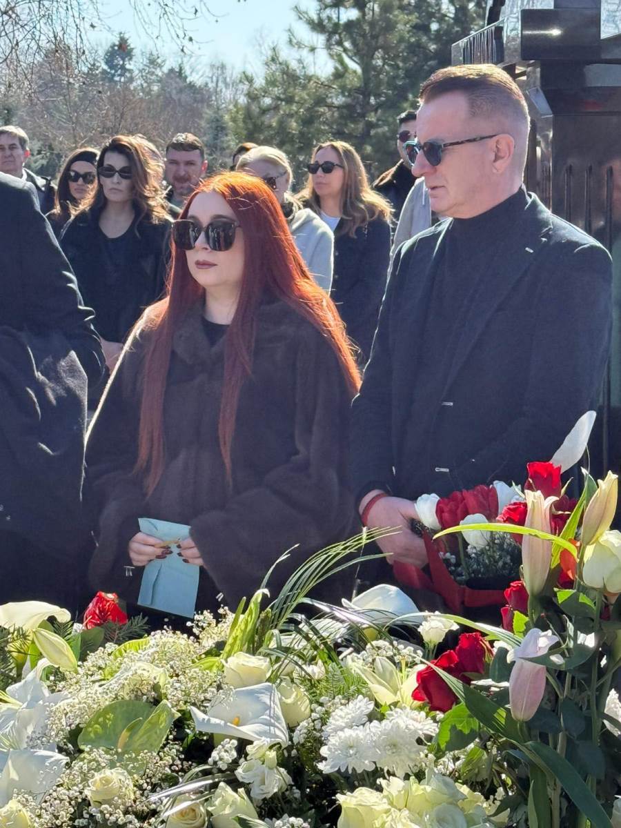 Porodica Saša Popović godišnjica pomen (3).jpg