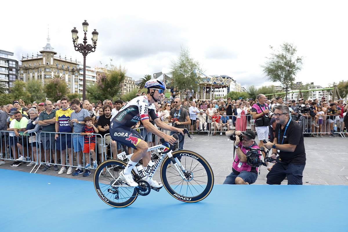 Primoz Roglic (9).jpg