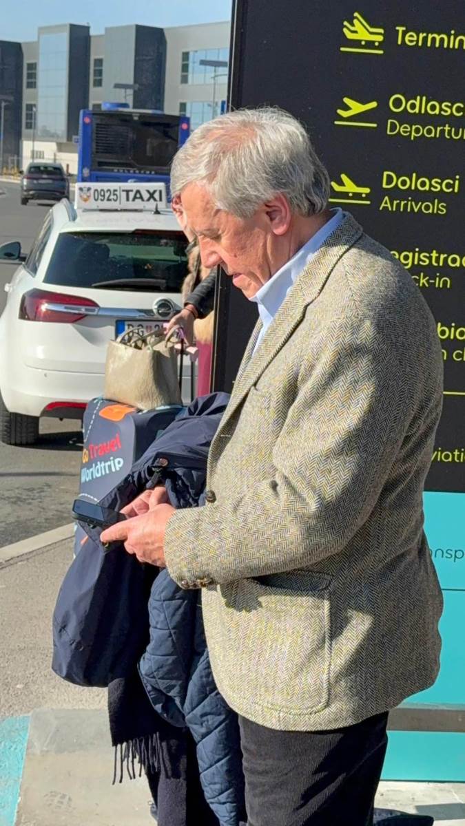 Muz Suzane Mancic u javnosti posle sto godina (2).jpg