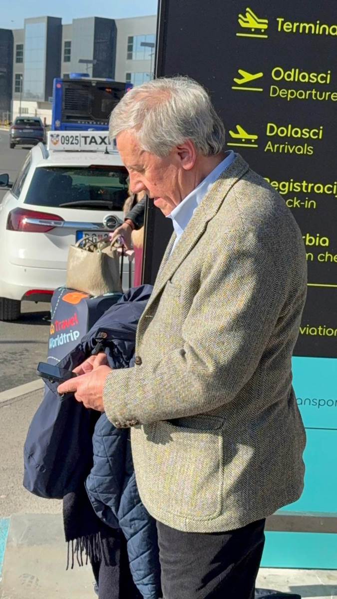 Muz Suzane Mancic u javnosti posle sto godina (3).jpg