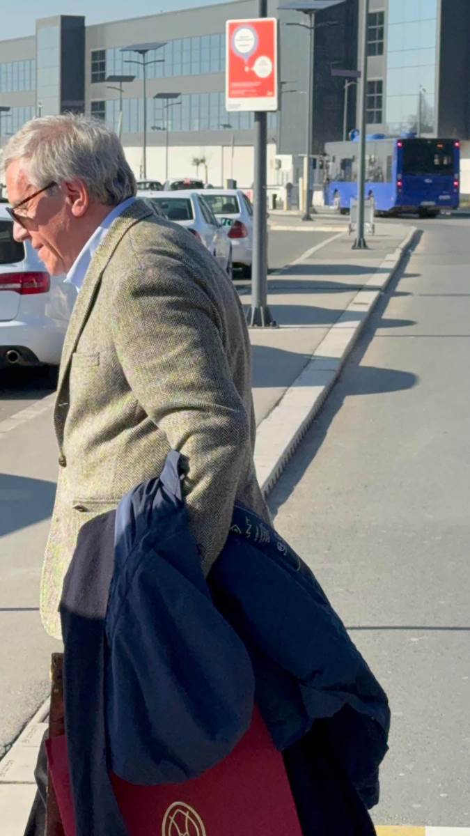 Muz Suzane Mancic u javnosti posle sto godina (6).jpg