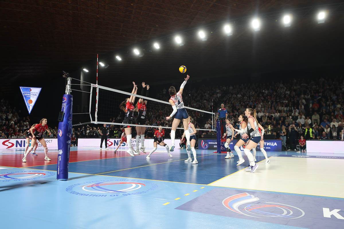 Ub - Tent, finale Kupa odbojkašica (8).jpg