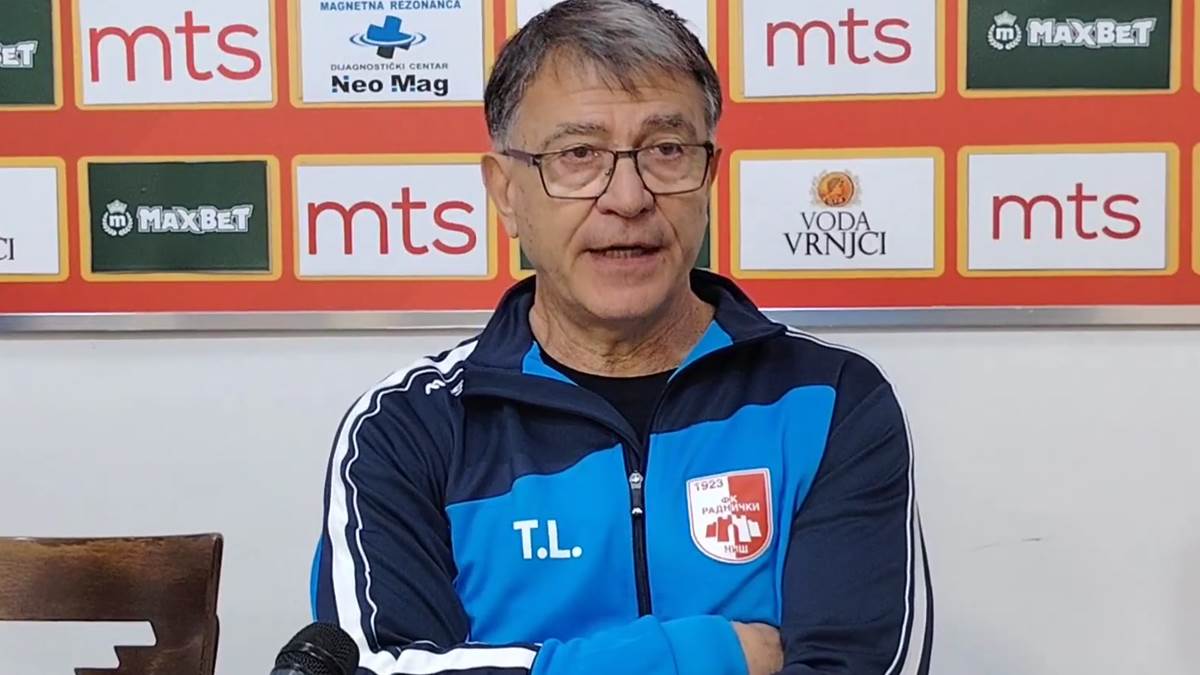 Takis Lemonis na konferenciji za medije u Radničkom.