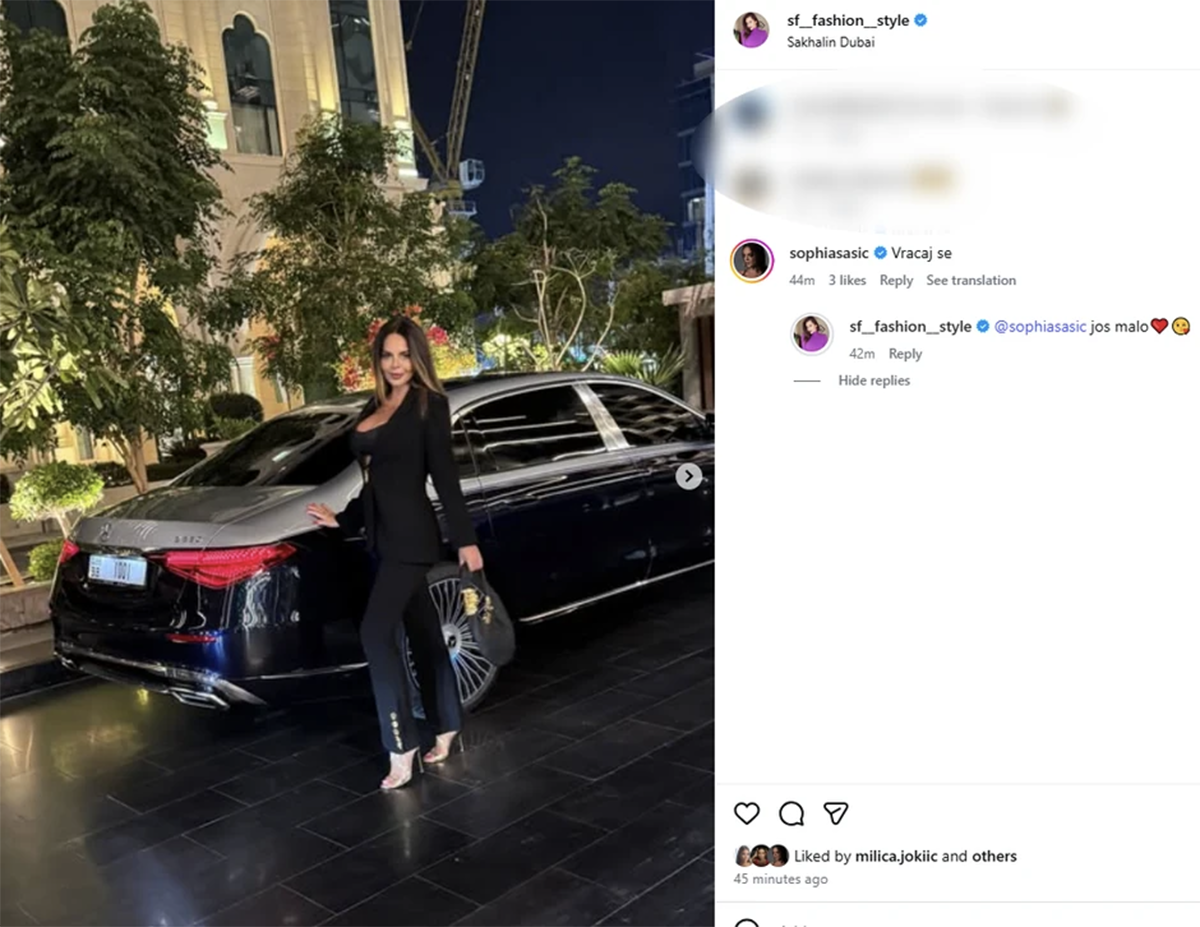 Sonja Vuksanović pozira u Dubaiju i jeku bombaških napada (6).png