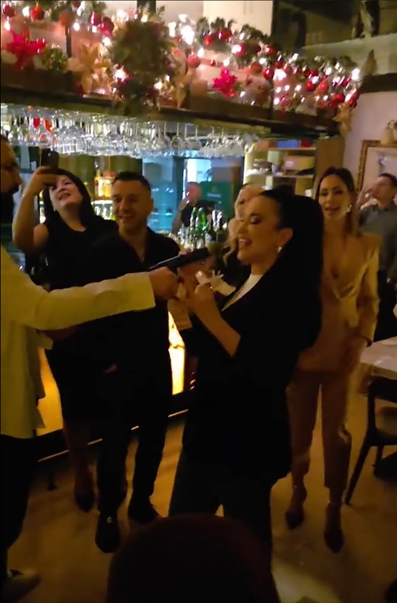 Saša Kapor slavlje povodom rođenja sina (2).png