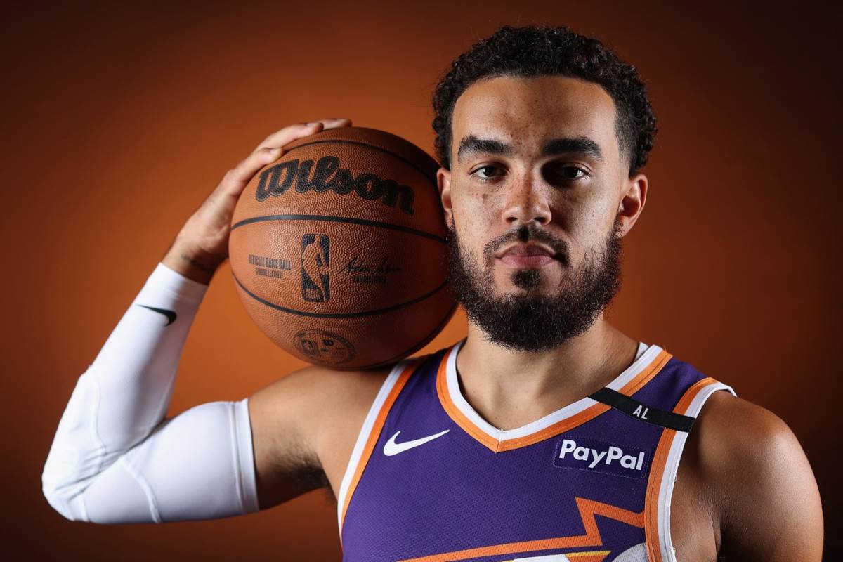 Tajus Džouns u dresu Finiksa