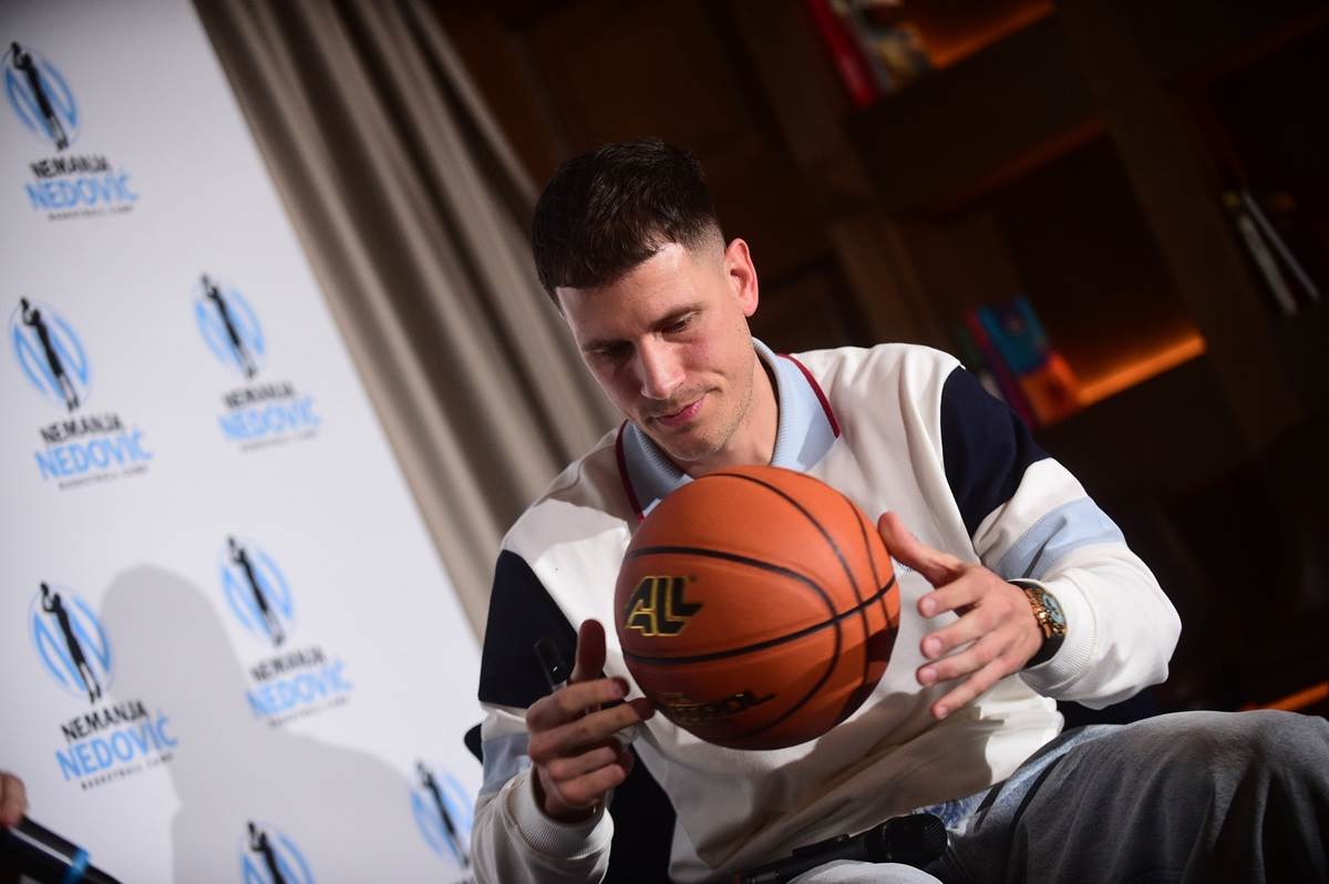 Nemanja Nedović predstavlja svoj kamp