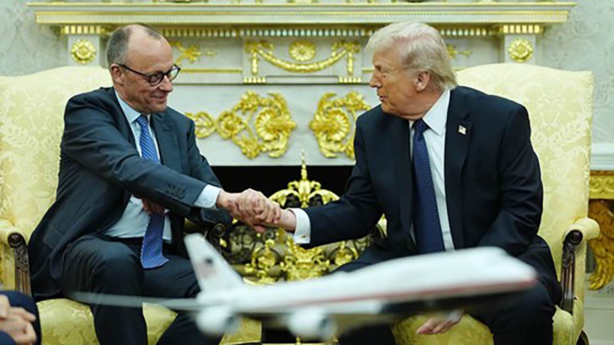 Donald Tramp i Fridrih Merc (1).jpg