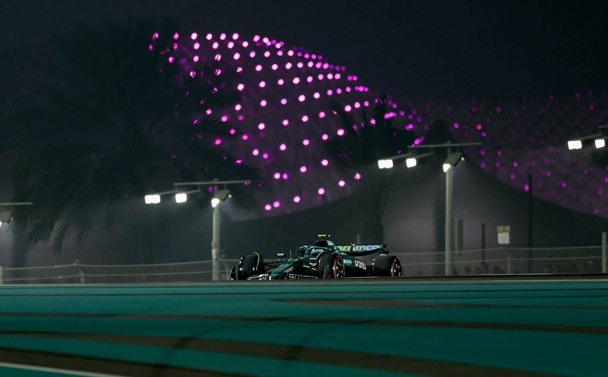 Aston Martin Formula 1 (6).jpg