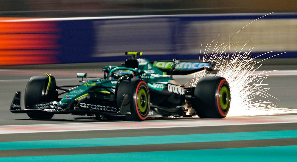 Aston Martin Formula 1 (7).jpg