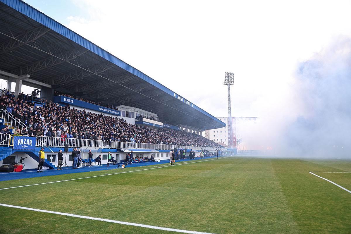 FK Novi Pazar vs FK Crvena zvezda (6).jpg