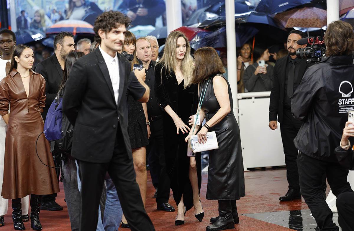 Anđelina Džoli premijera filma Couture (5).jpg