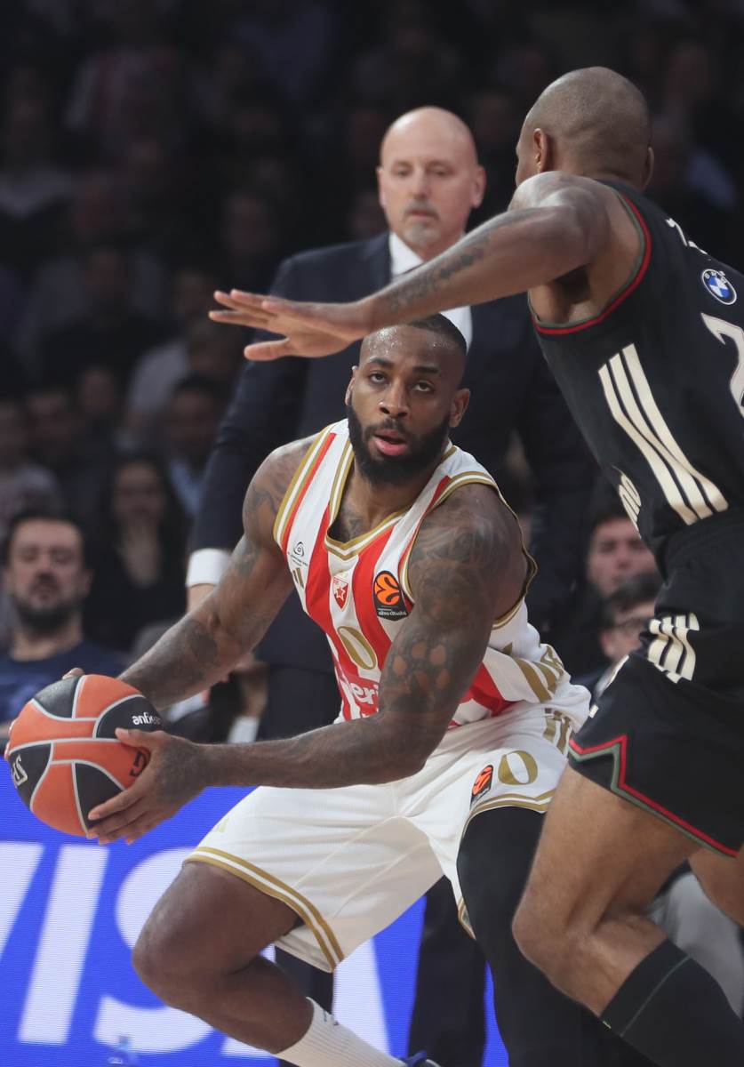 CRVENA ZVEZDA vs BAYERN (9).jpg