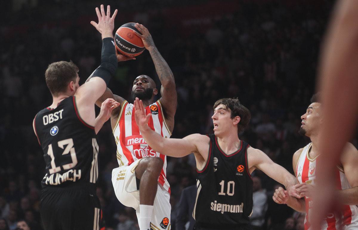 Crvena Zvezda - Bajern  (8).jpg
