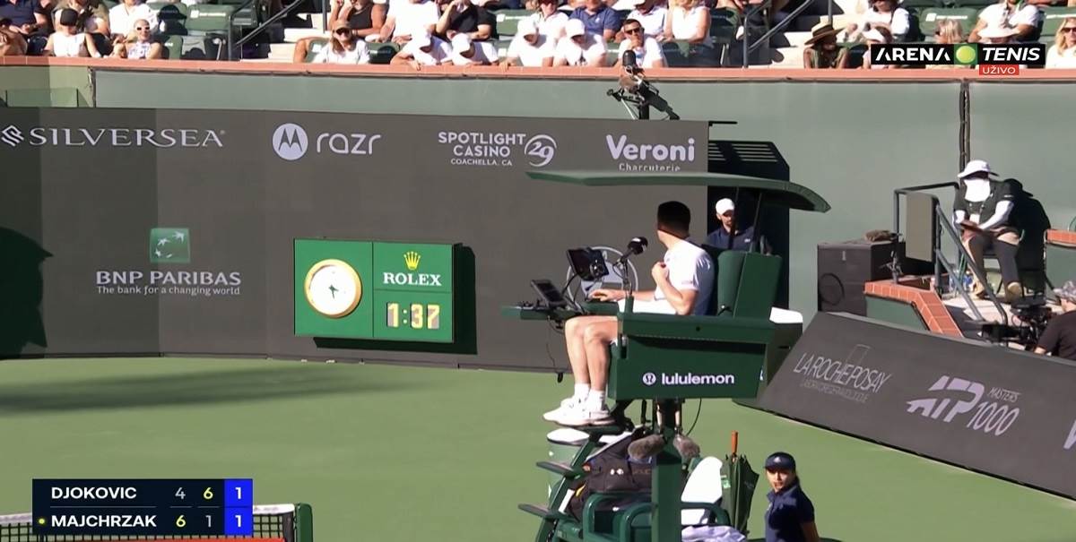 Novak Đoković povraćao na terenu u Indijan Velsu