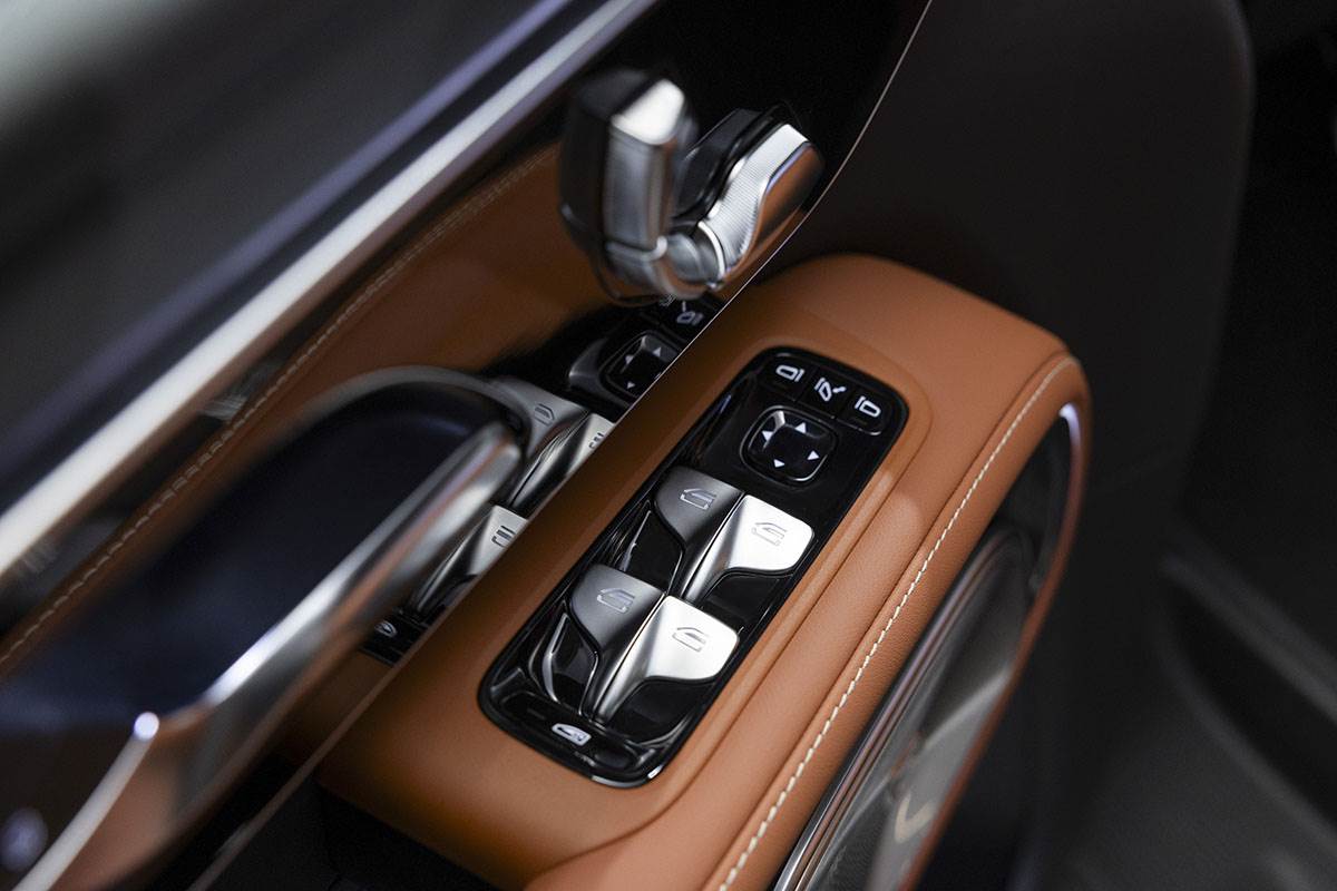 26C0010_307 copy.jpg