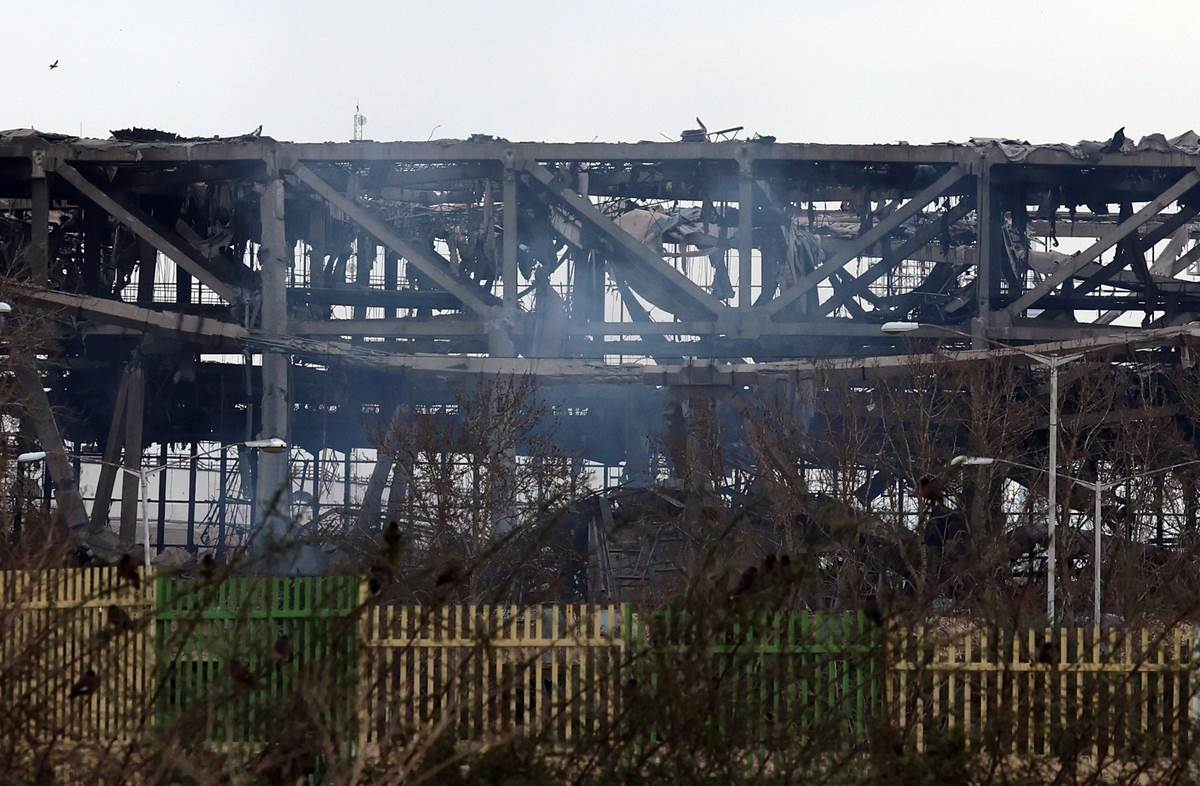Uništeni Azadi stadion u Teheranu
