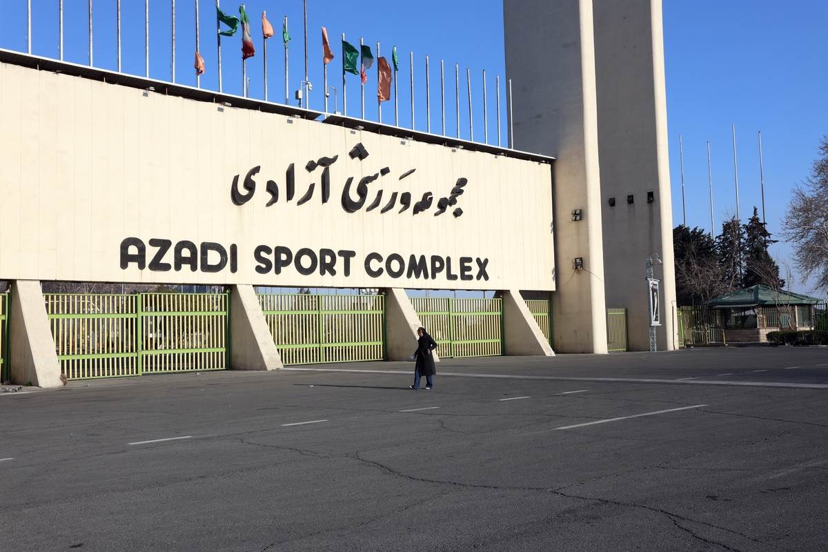 Uništeni Azadi stadion u Teheranu