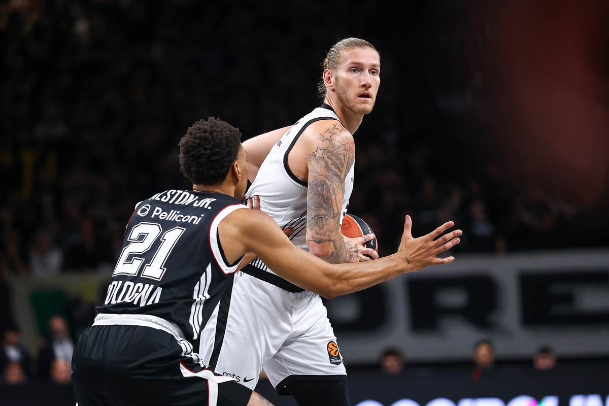 Virtus - Partizan (9).jpg