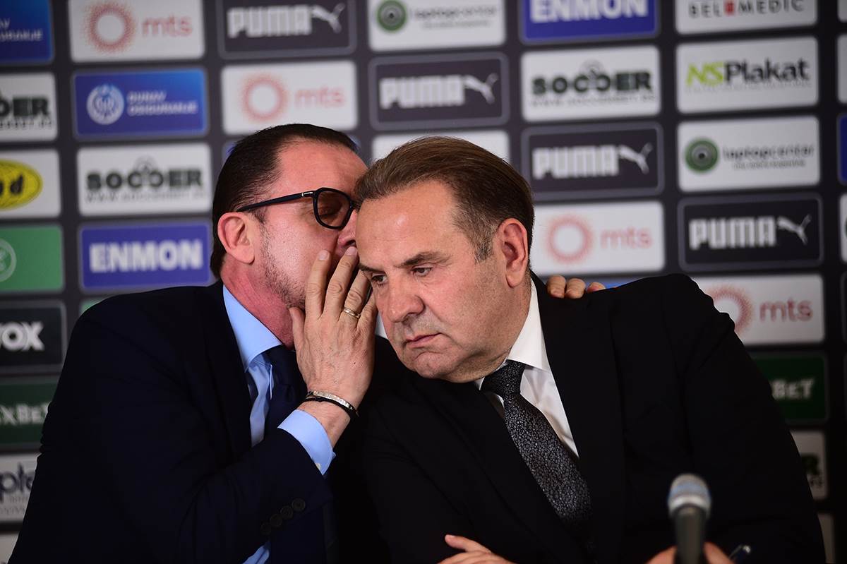 Predrag Mijatović šapuće na uvo Rasimu Ljajiću.