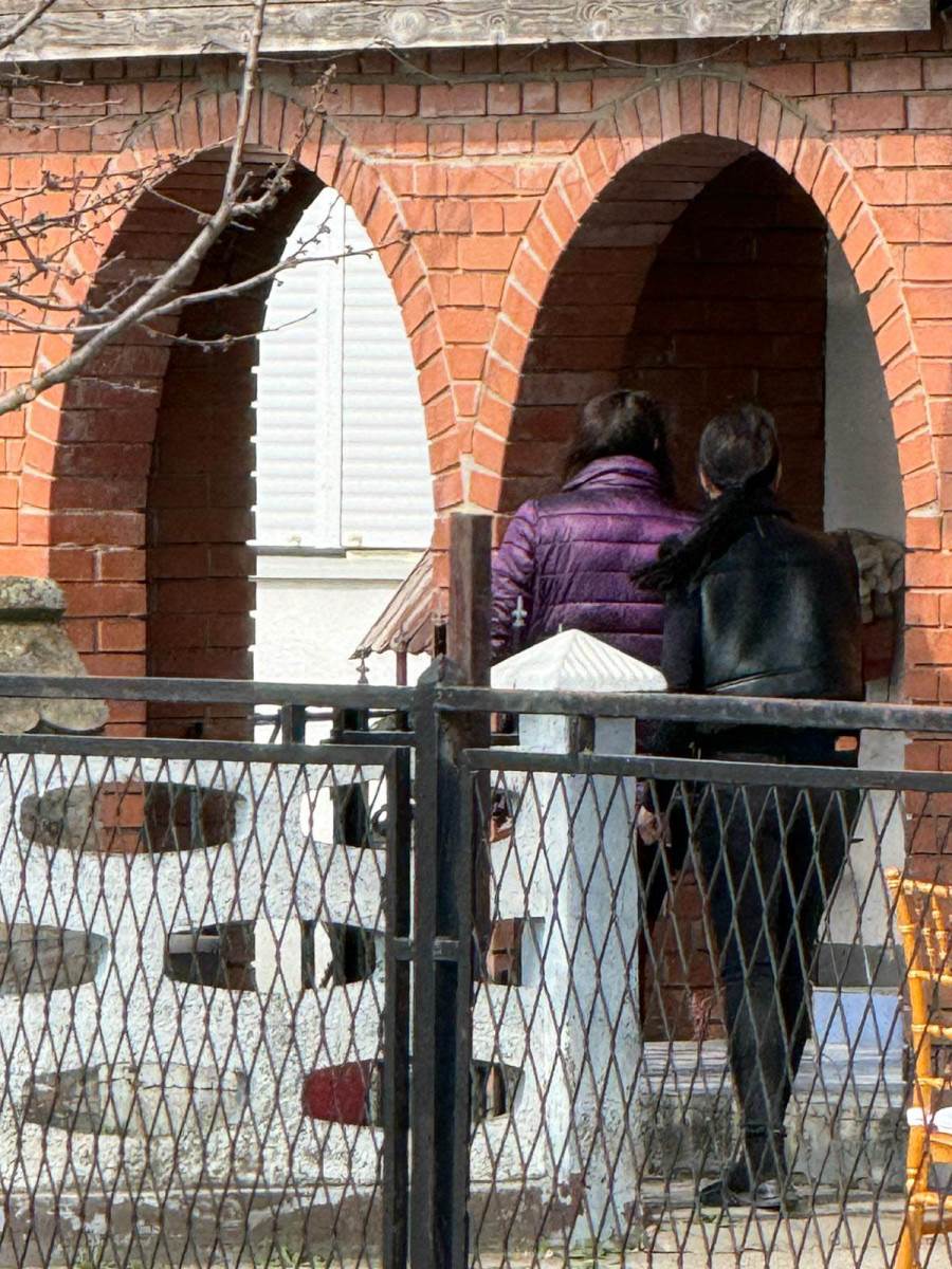 Darkova zena se ne odvaja od njegove majke Branke (3).jpg