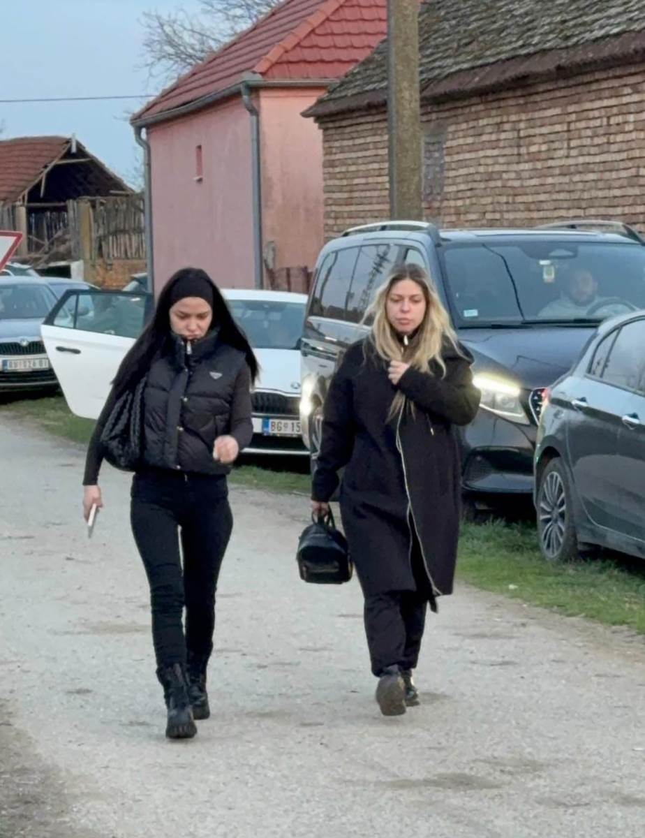 Aleksandra Mladenović i Vanja Mijatović (2).jpg