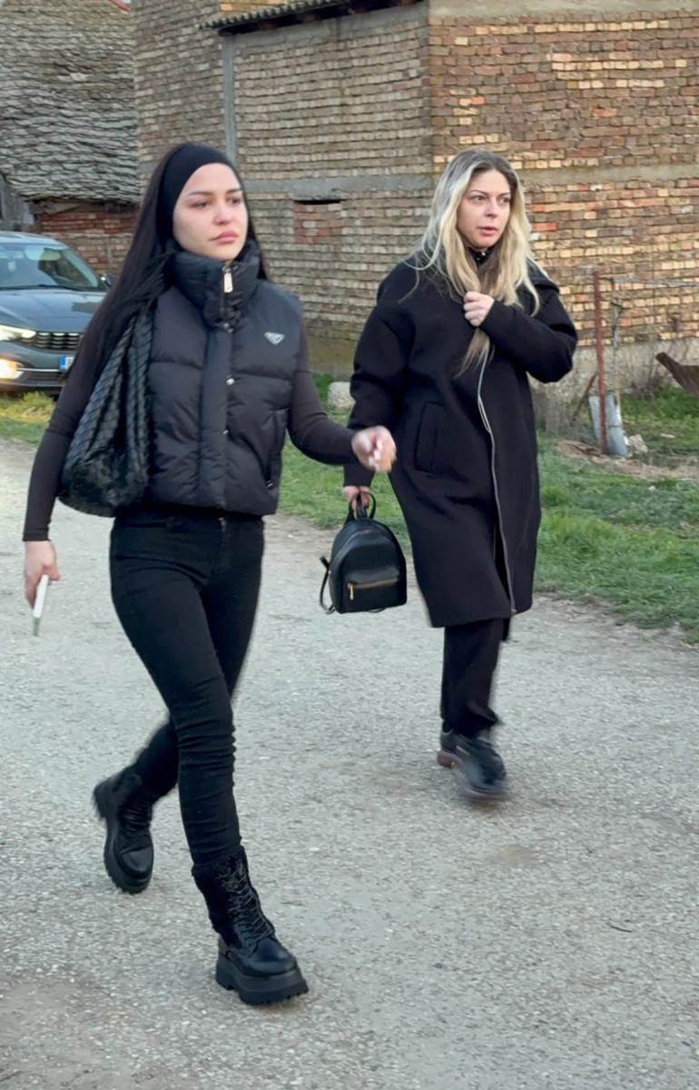 Aleksandra Mladenović i Vanja Mijatović (1).jpg