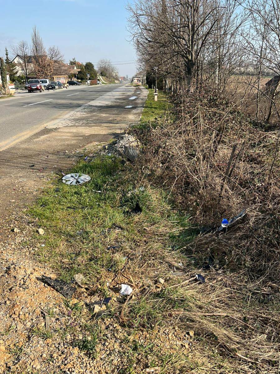 Mesto nesreće gde je stradao Dragan Lazić, jutro posle (5).jpg