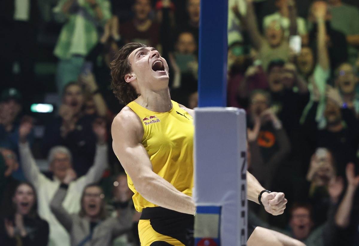 Mondo Duplantis slavi obaranje svetskog rekorda u Upsali