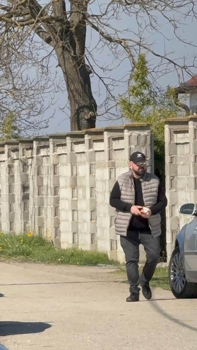 Dečko Branke Lazić, Darkove majke (2).jpg